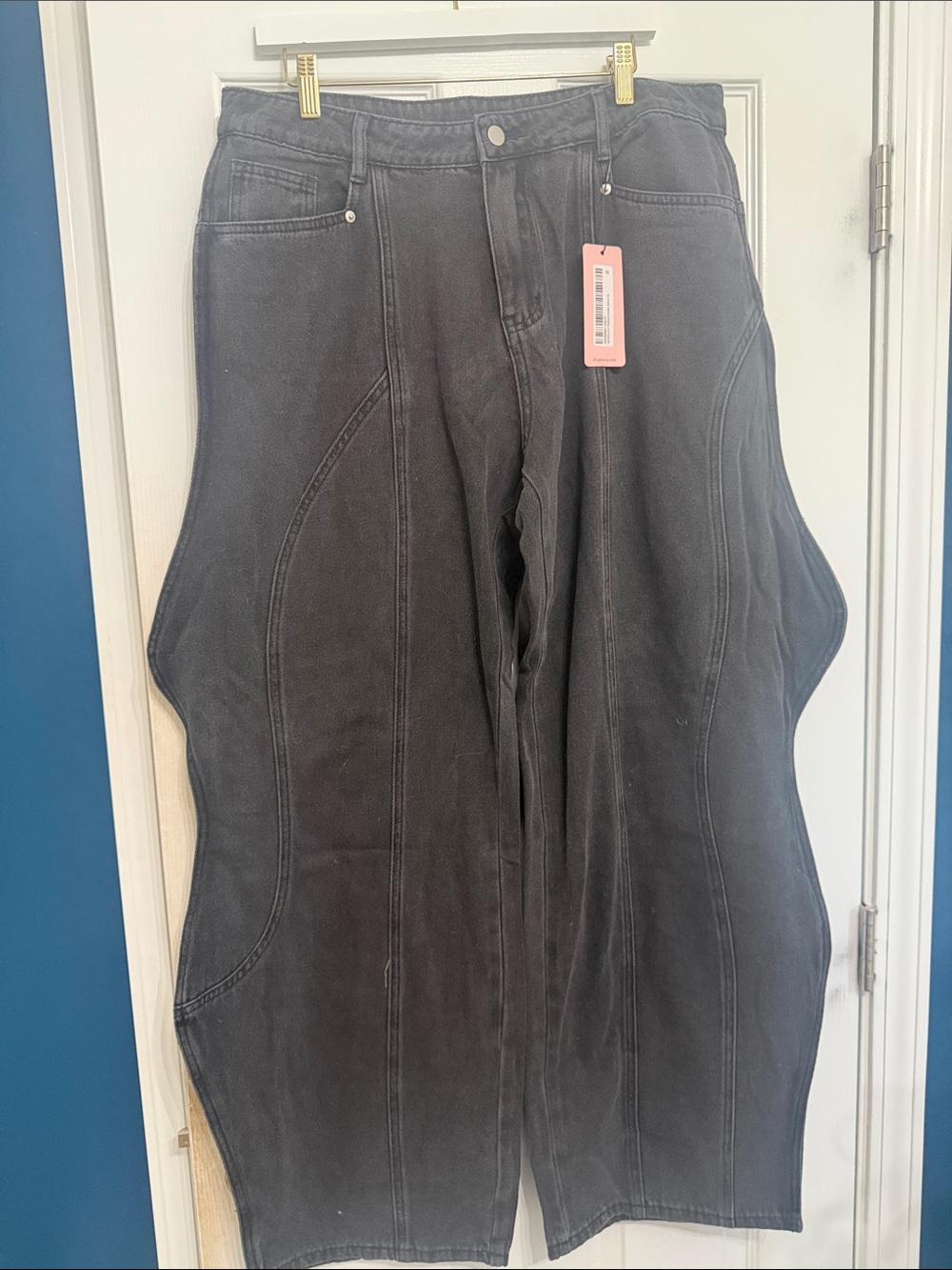 Micas Women's Black Sculpted Wide-Leg Jeans XL NWT - Picture 2 of 2